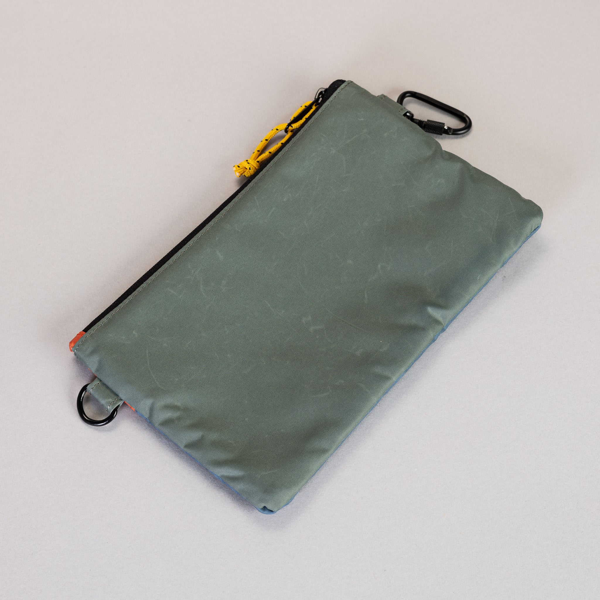 Teo Travel Pouch